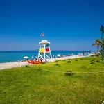 Serenity Seafront Garden Villa Pefkochori