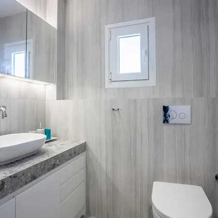 Serenity Seafront Garden *