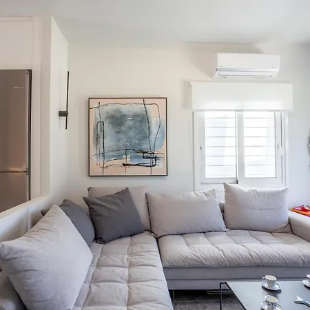 Serenity Seafront Garden Пефкохори