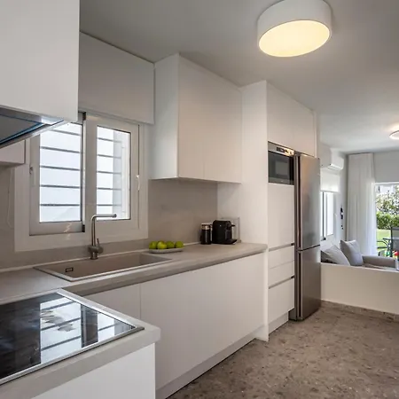 Serenity Seafront Garden *