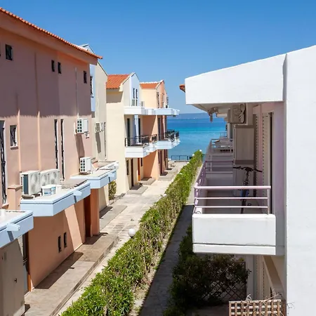 Вилла Serenity Seafront Garden