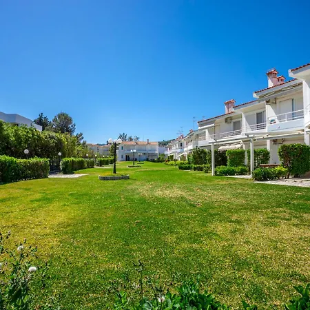 Serenity Seafront Garden *