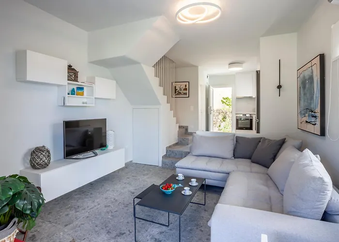 Serenity Seafront Garden Villa