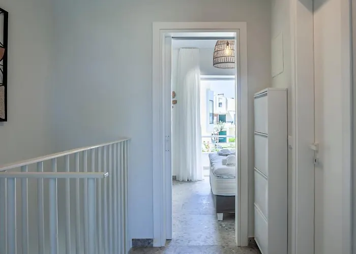 Villa Serenity Seafront Garden