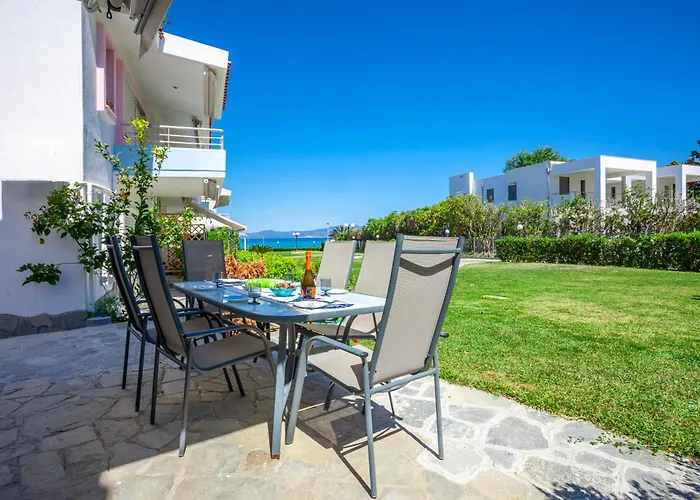 Serenity Seafront Garden *