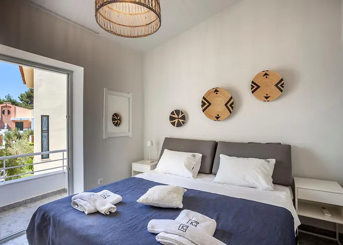 Serenity Seafront Garden Villa *