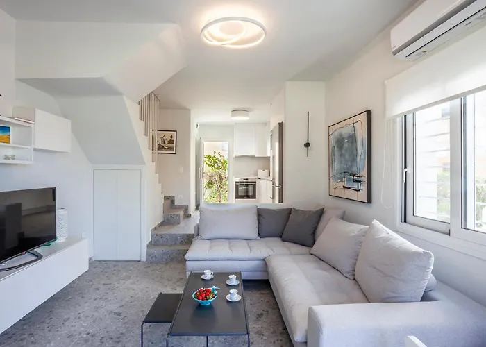 Villa Serenity Seafront Garden Pefkochori